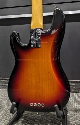 Fender American Pro II P-Bass, Rosewood Fingerboard - 3-Colour Sunburst 6